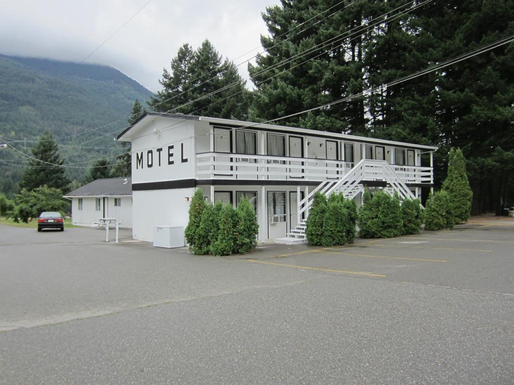 The Mighty Fraser Motel Boston Bar Εξωτερικό φωτογραφία
