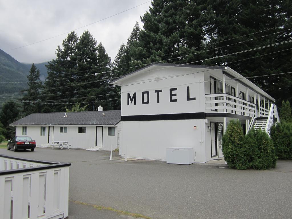 The Mighty Fraser Motel Boston Bar Εξωτερικό φωτογραφία